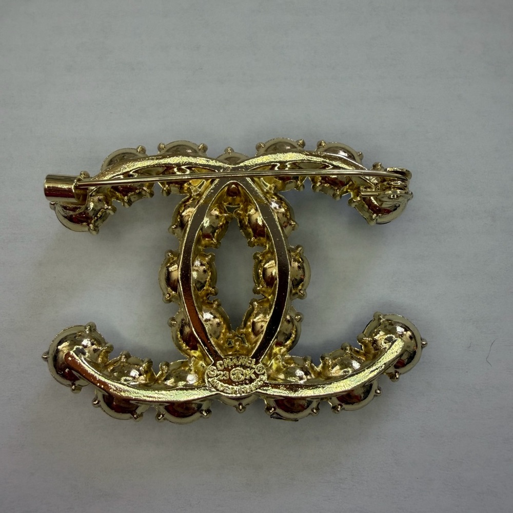 Beautiful Brooch 💎 - Picture 5 of 8